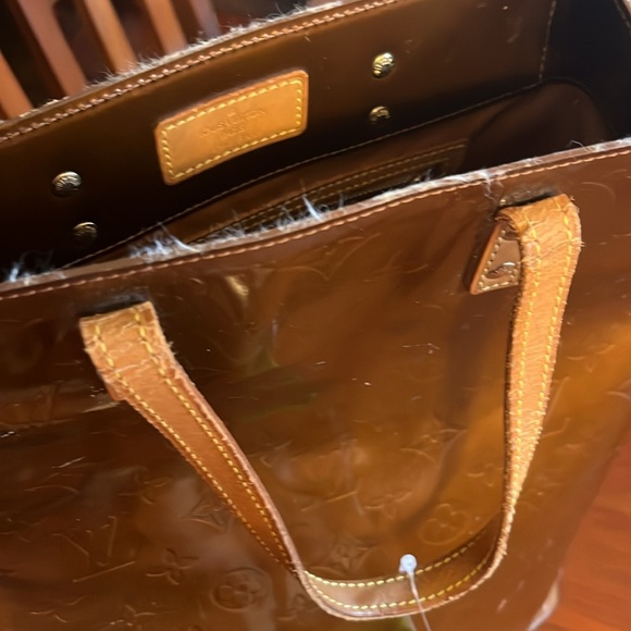 Louis Vuitton Vernis tote - Picture 12 of 15